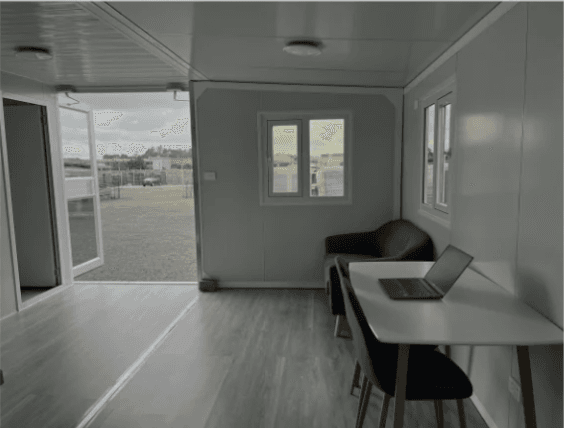 20ft Living Room