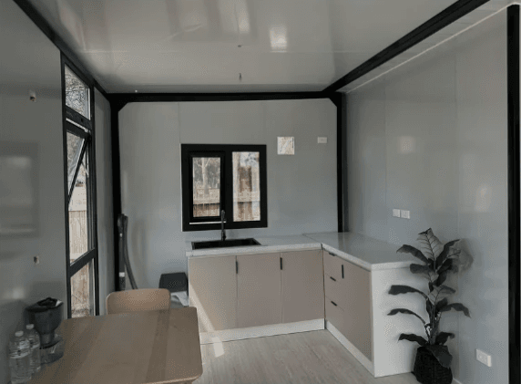 20ft Living Room