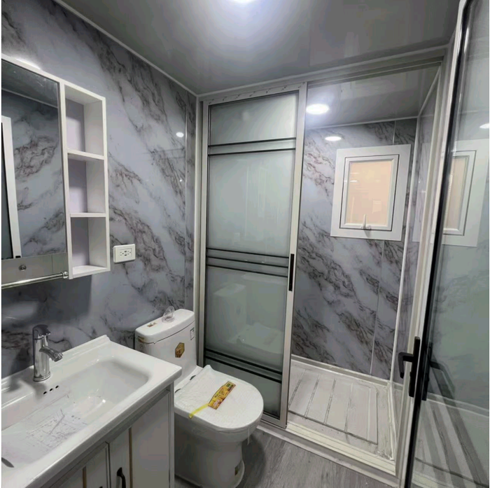 Modern Bathroom