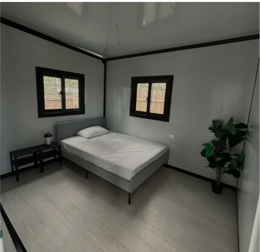 20ft Bedroom