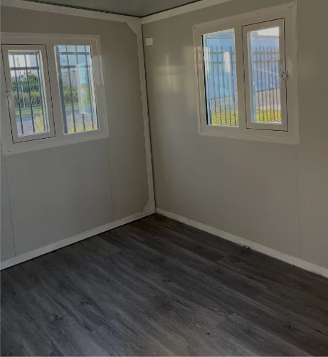 20ft Bedroom