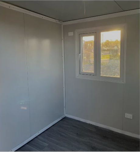 20ft Bedroom